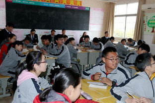 市教育研修院携手蓝海研修院莅临我校初中部，共绘教育教学新蓝图